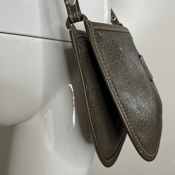 Fendi Vintage Small Double Compartment Crossbody Bag - Picture 3 of 13
